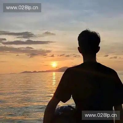 卢鸣革